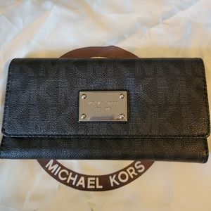 Michael Kors Trifold Wallet